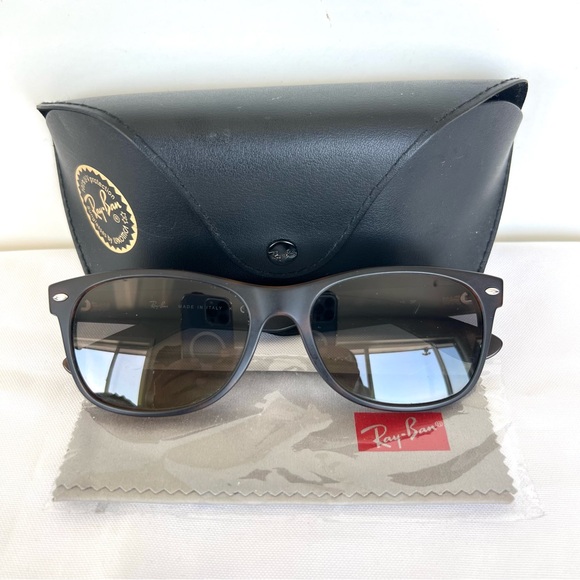 RAY-BAN Italy RB2132 New Wayfarer Tortoise Green Lens Gradient Polarize Sunglass - Picture 2 of 12